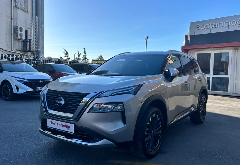XTRAIL 1.5DIG-T PLATINUM PREMIUM